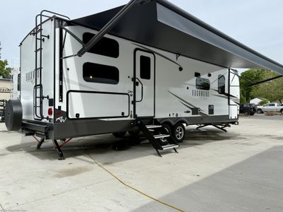 2025 Forest River Rockwood Ultra Lite - Photo 8