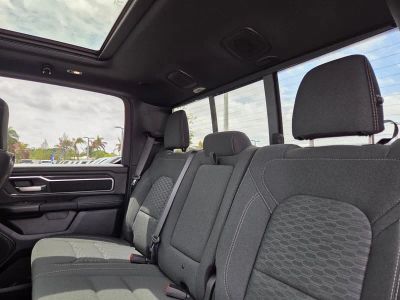 2026 Ram 1500 — photo 7 view