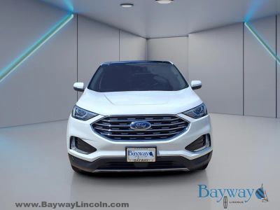 2020 Ford Edge — detail view