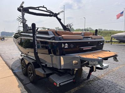 2025 Malibu 22 LSV - Photo 6