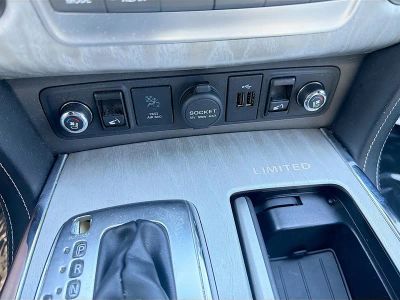 2019 INFINITI QX80 — photo 31 view