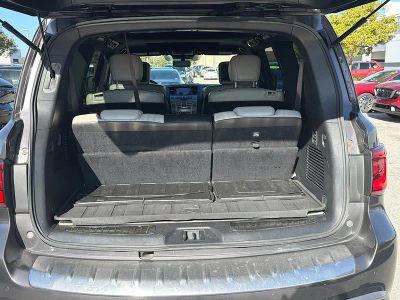 2019 INFINITI QX80 — photo 12 view