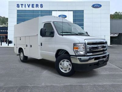 2026 Ford Econoline Cutaway - Photo 1