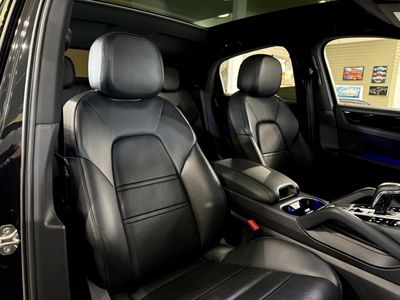 2023 Porsche Cayenne - Photo 13