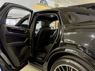 2023 Porsche Cayenne - Photo 7