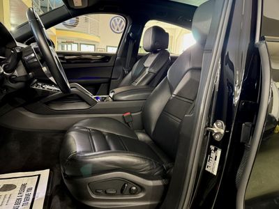 2023 Porsche Cayenne - Photo 11