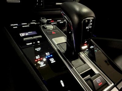 2023 Porsche Cayenne - Photo 21