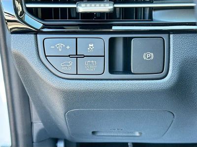 2026 Kia Sportage Hybrid — photo 10 view