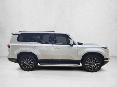 2024 LEXUS GX - Photo 2