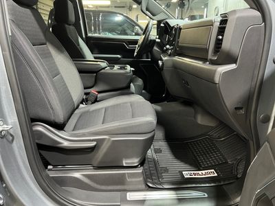 2023 Chevrolet Silverado 1500 — photo 15 view