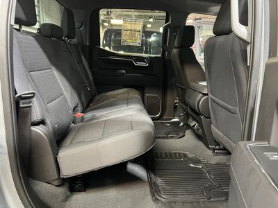 2023 Chevrolet Silverado 1500 — photo 18 view