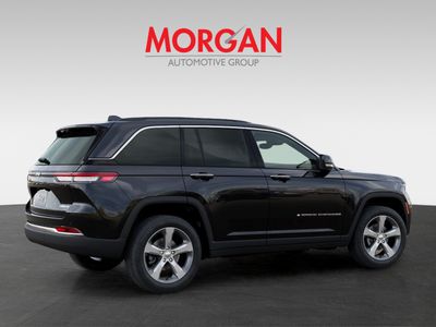 2026 Jeep Grand Cherokee — engine compartment view