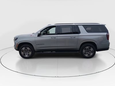2025 Chevrolet Suburban - Photo 4