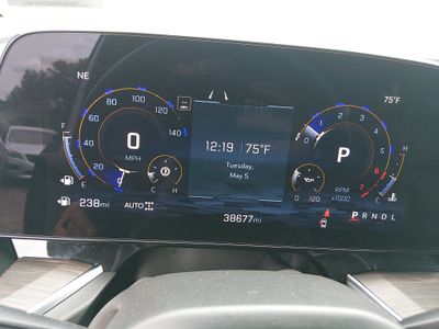 2025 Chevrolet Suburban - Photo 14