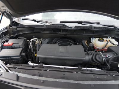 2025 Chevrolet Suburban - Photo 9