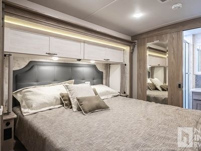 2026 Winnebago Adventurer - Photo 19