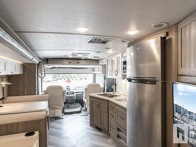 2026 Winnebago Adventurer - Photo 25