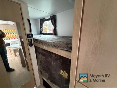 2025 Winnebago Micro Minnie - Photo 13