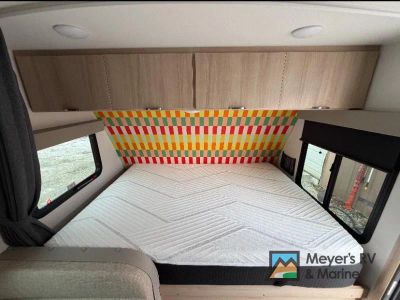 2025 Winnebago Micro Minnie - Photo 10