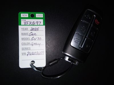 2025 Genesis GV70 - Photo 15