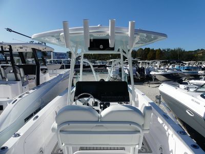 2026 Twin Vee 240 Center Console GFX - Photo 7
