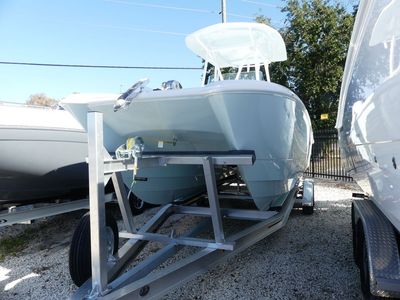 2026 Twin Vee 240 Center Console GFX - Photo 2