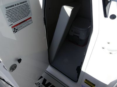 2026 Twin Vee 240 Center Console GFX - Photo 17