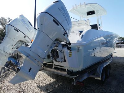 2026 Twin Vee 240 Center Console GFX - Photo 3