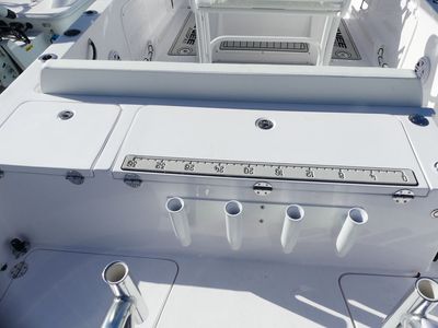 2026 Twin Vee 240 Center Console GFX - Photo 5