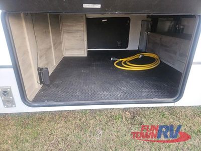 2023 KZ Durango - Photo 13