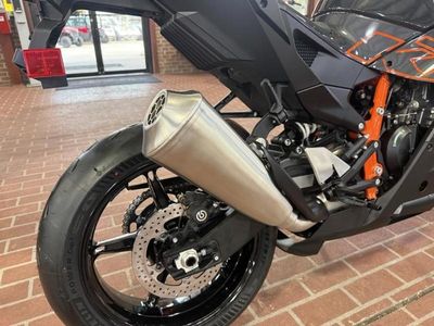 2026 KTM 990 RC R - Photo 16