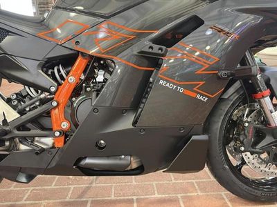 2026 KTM 990 RC R - Photo 17