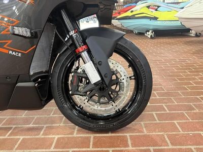 2026 KTM 990 RC R - Photo 18