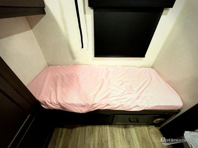 2025 Venture RV SportTrek - Photo 22