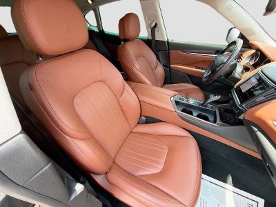 2022 Maserati Levante — photo 15 view