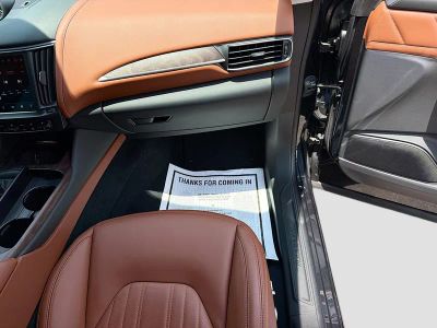 2022 Maserati Levante — photo 18 view