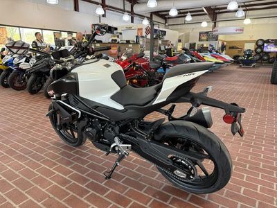 2025 CFMOTO 450NK - Photo 4