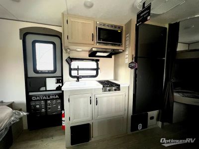 2027 Coachmen Catalina Summit Series 7 — photo 8 view