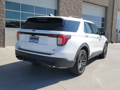 2025 Ford Explorer — rear three-quarter view