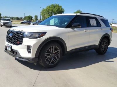 2025 Ford Explorer — interior view