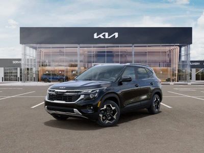 2026 Kia Seltos S in Fusion Black — front three-quarter view