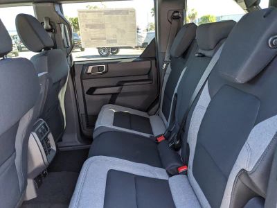 2025 Ford Bronco — photo 16 view