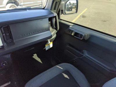 2025 Ford Bronco — photo 15 view