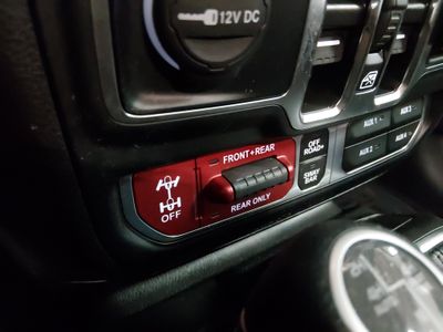2024 Jeep Wrangler 4xe - Photo 18