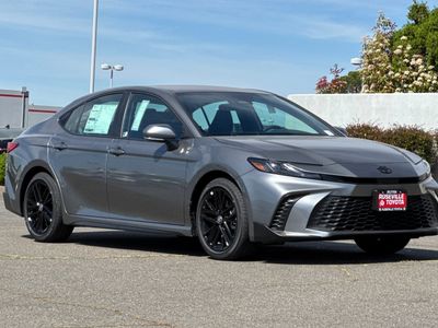 2026 Toyota Camry - Photo 9