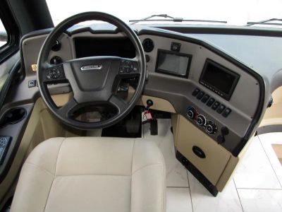 2023 Tiffin ALLEGRO RED - Photo 2