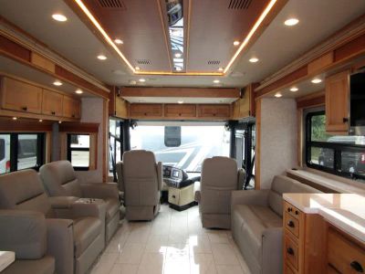 2023 Tiffin ALLEGRO RED - Photo 3