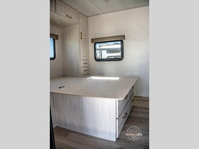 2024 Forest River RV Surveyor Legend - Photo 12