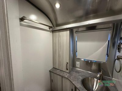2026 Airstream International — photo 41 view
