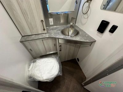 2026 Airstream International — photo 39 view